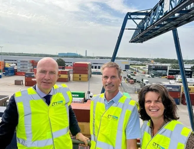 Bezoek Gedeputeerde Hoogland aan Combi Terminal Twente B.V.